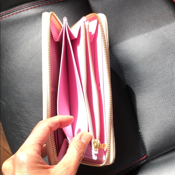 LV Continental 🌺Collection🌺 Authentic Wallet. - Picture 7 of 8